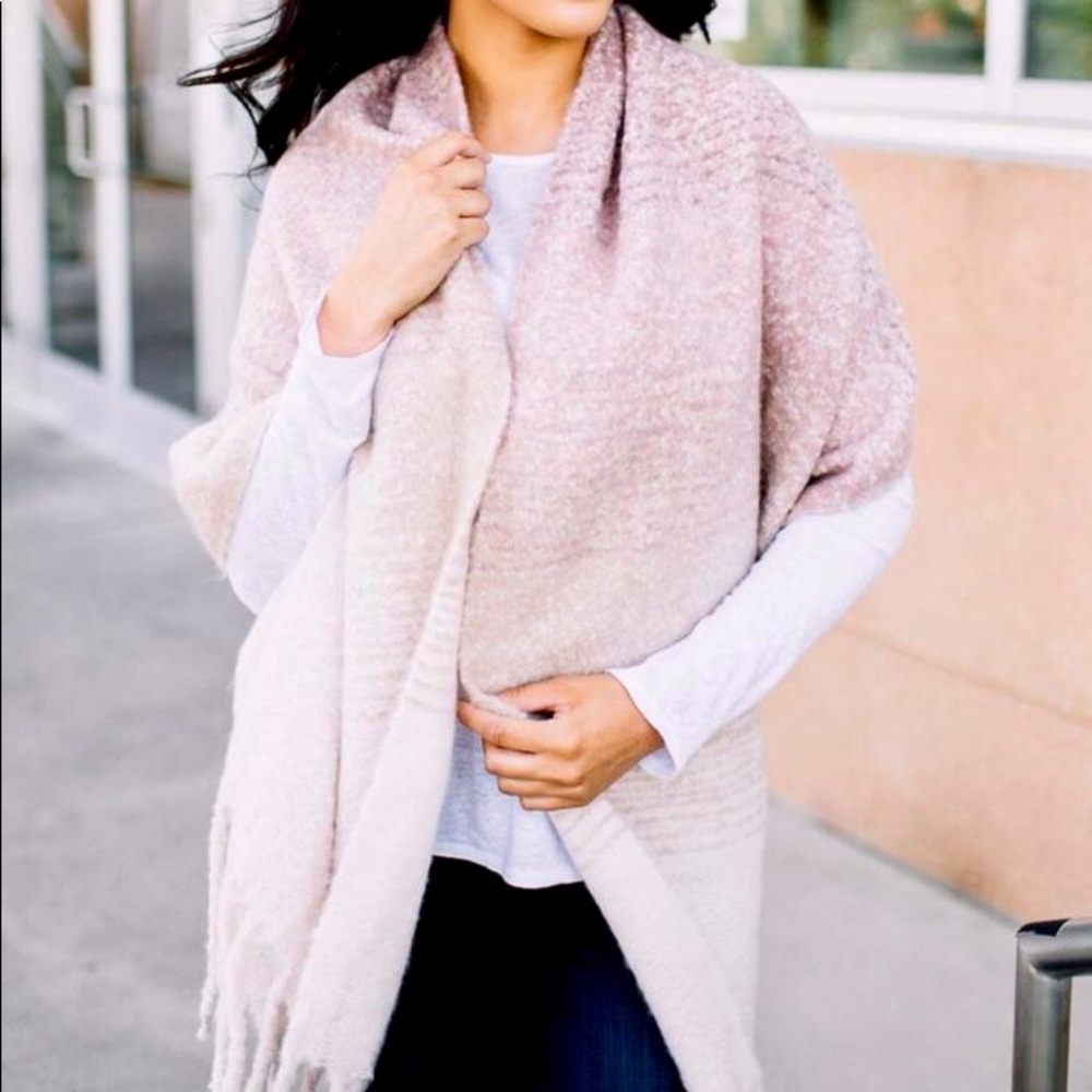 Cozy Wrap / Scarf - image 2